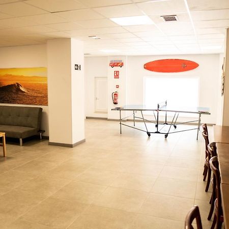 Hostel Playa De Meron ซาน บีเซนเต เด ลา บาร์เกรา ภายนอก รูปภาพ